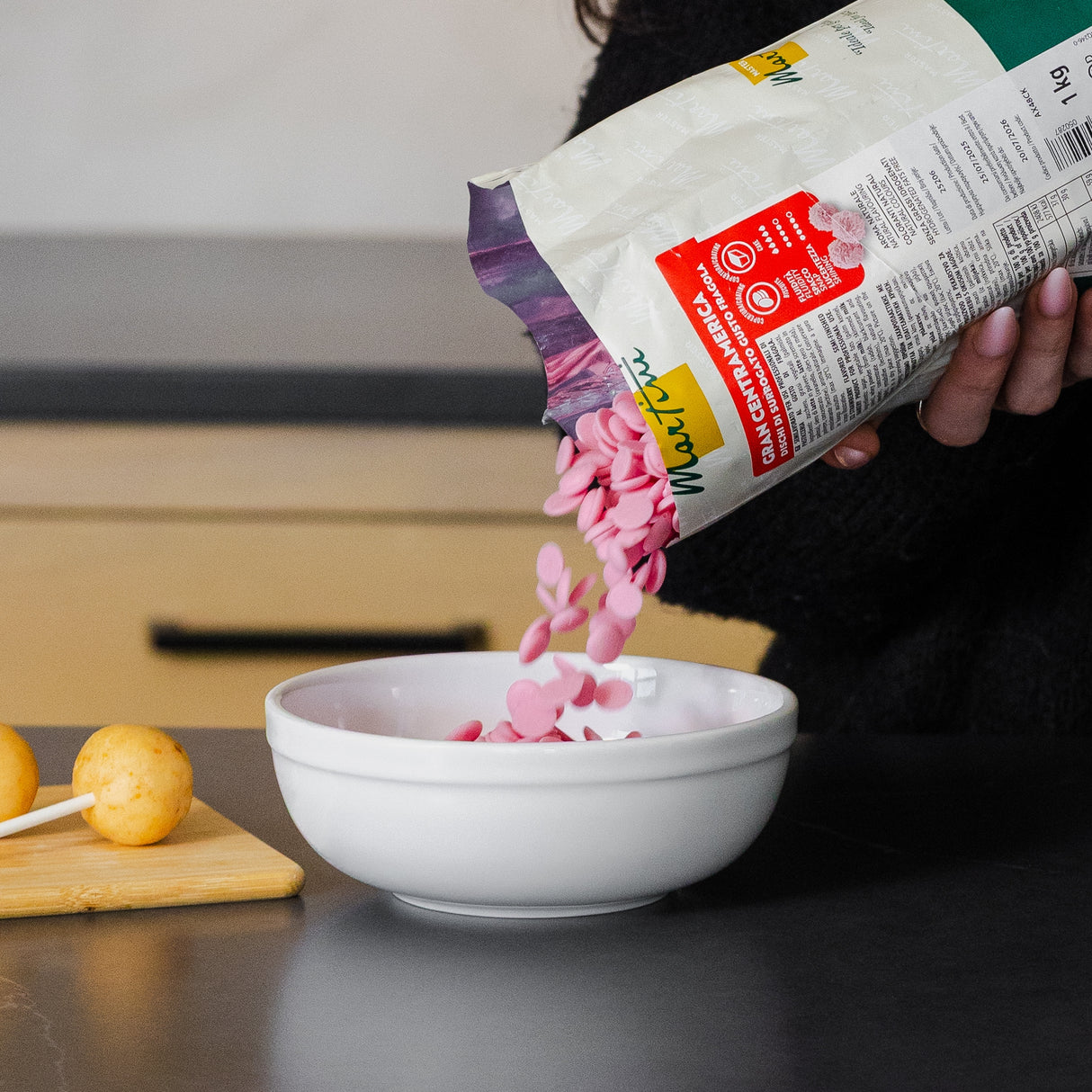 Gran Centramerica Strawberry Melting Wafers - 2.2 lb