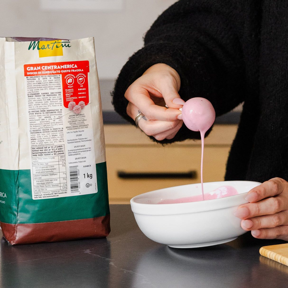 Gran Centramerica Strawberry Melting Wafers - 2.2 lb