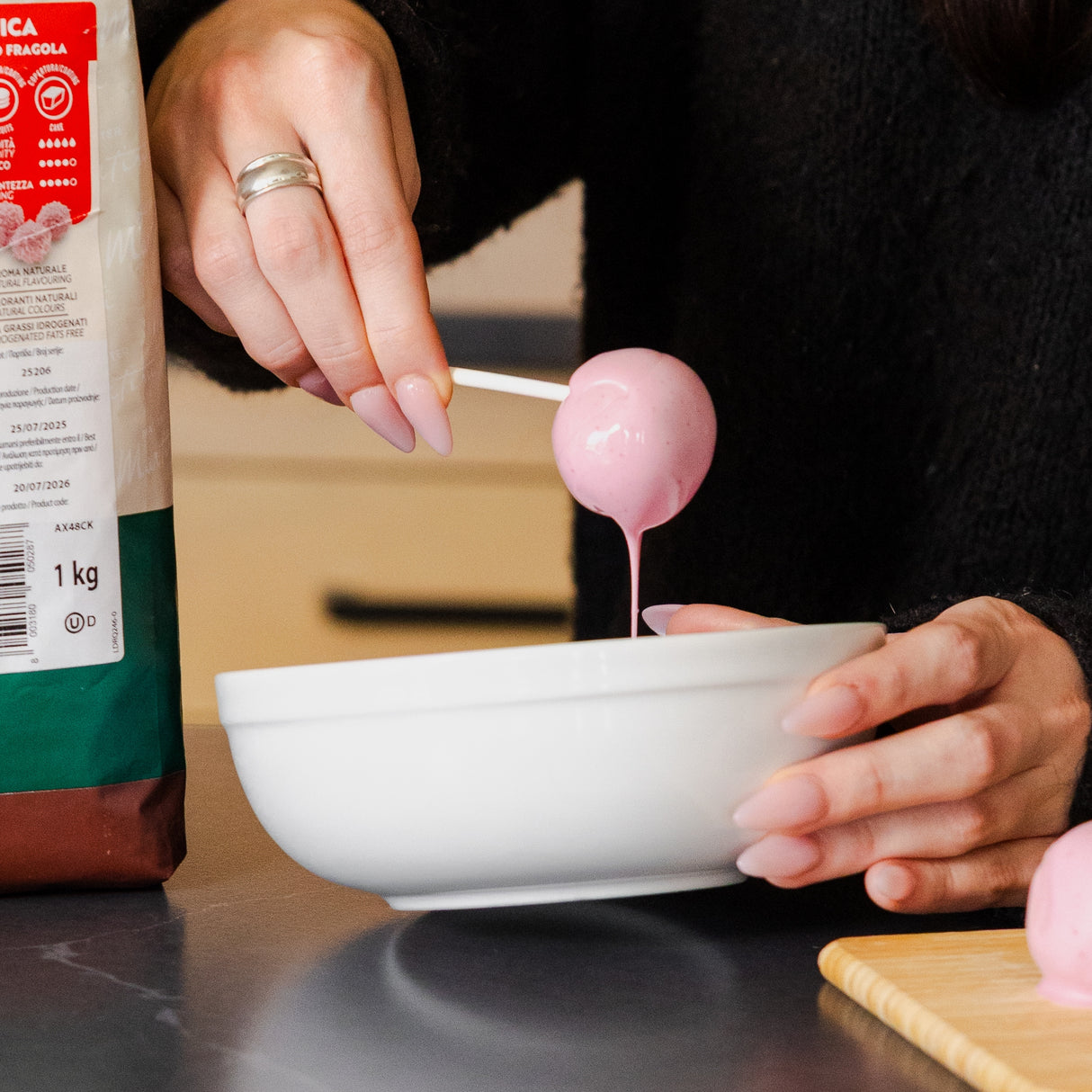 Gran Centramerica Strawberry Melting Wafers - 2.2 lb