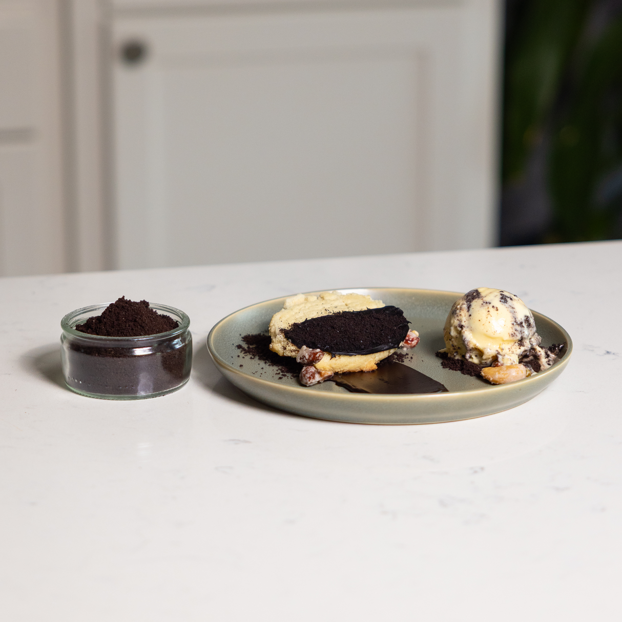 Chocolate Cookie Crumbs (Fine) - 25 lb