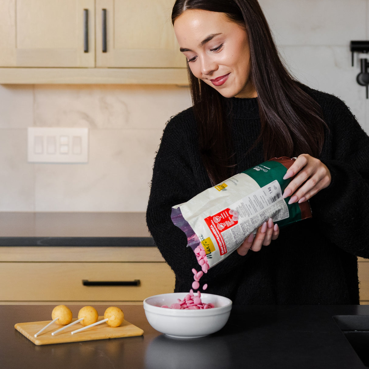 Gran Centramerica Strawberry Melting Wafers - 2.2 lb